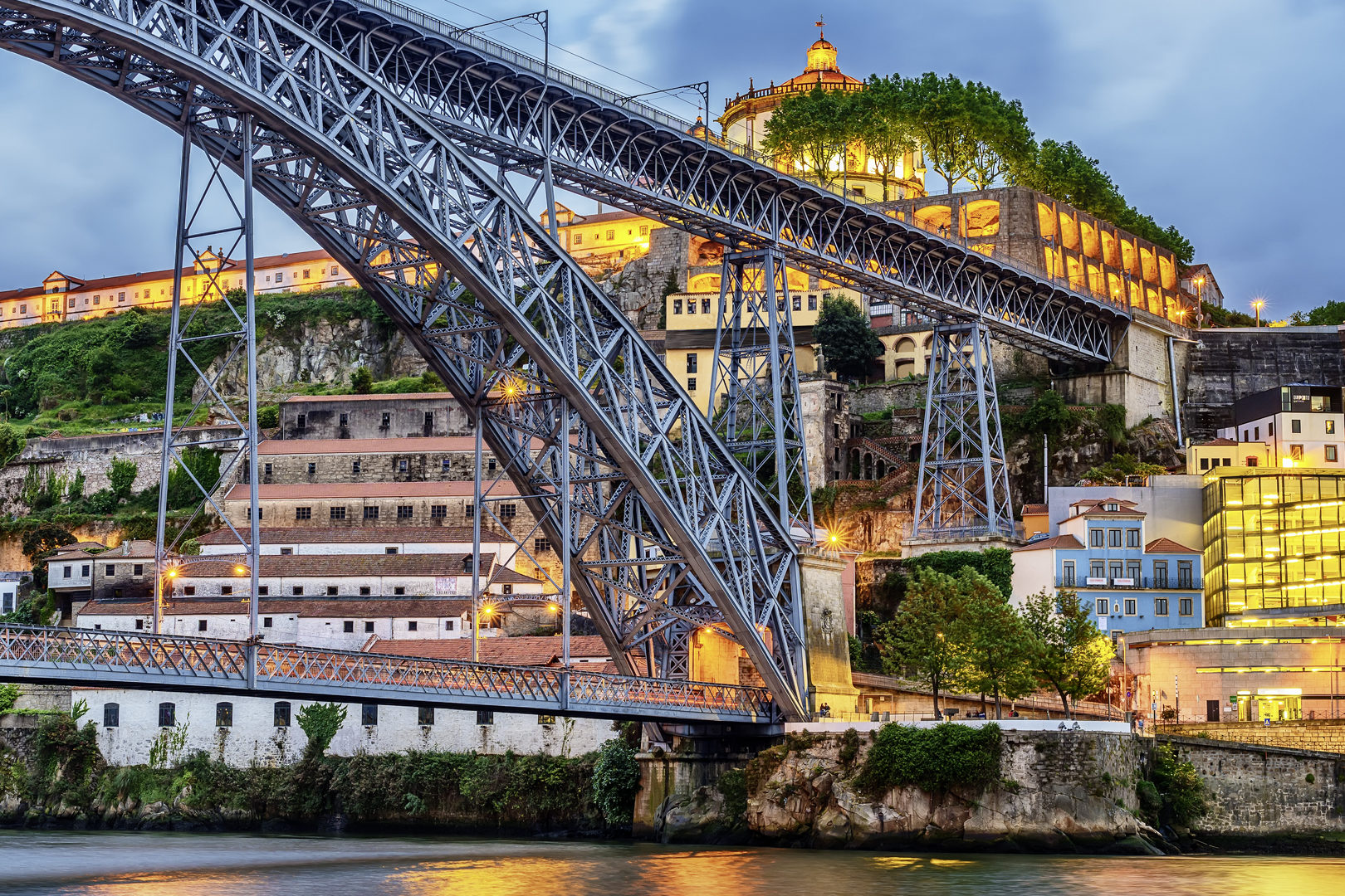 Porto, Portugal: the Dom Luis I Bridge and the Serra do Pilar Monastery on the Vila Nova de Gaia side at sunset